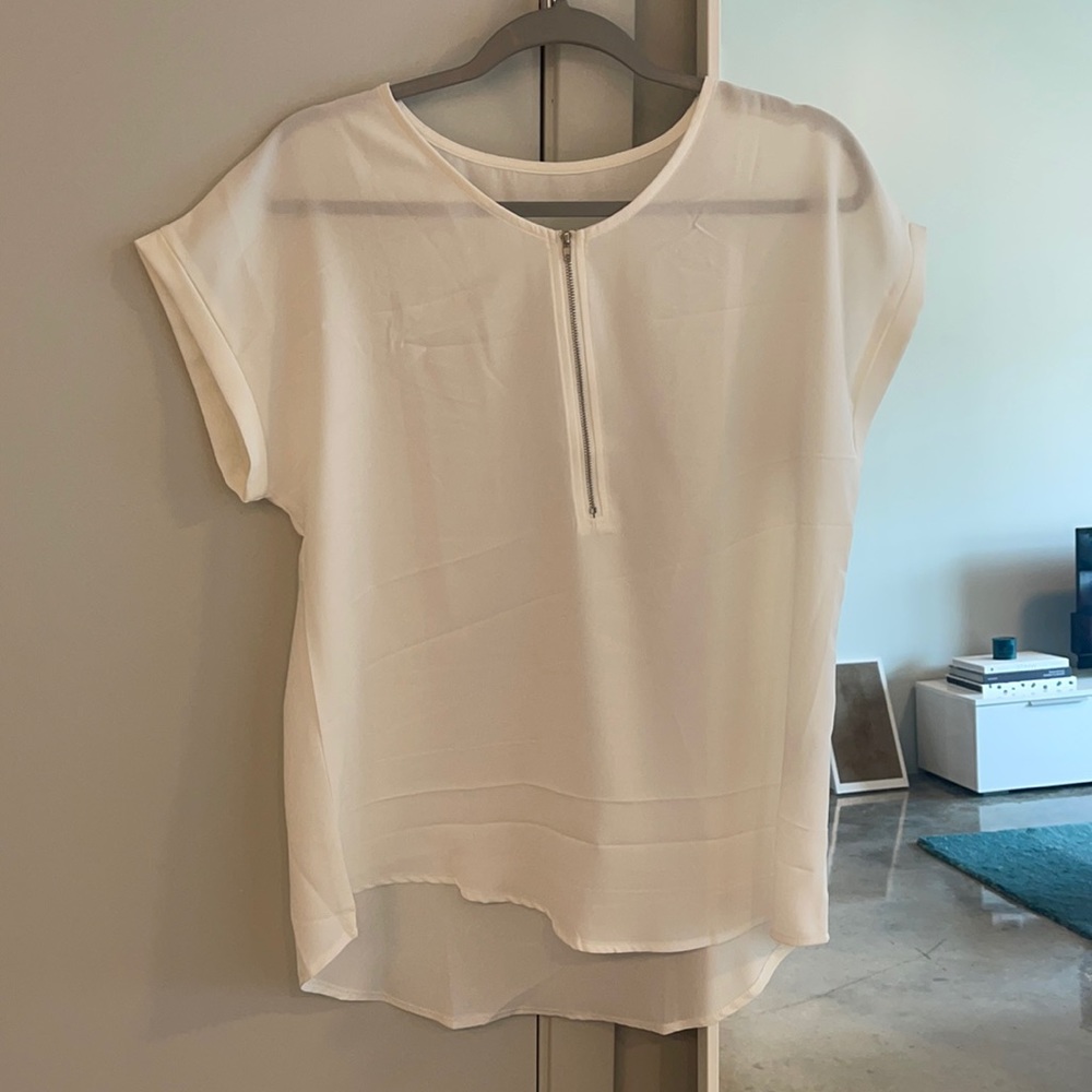 White cap sleeve blouse medium
